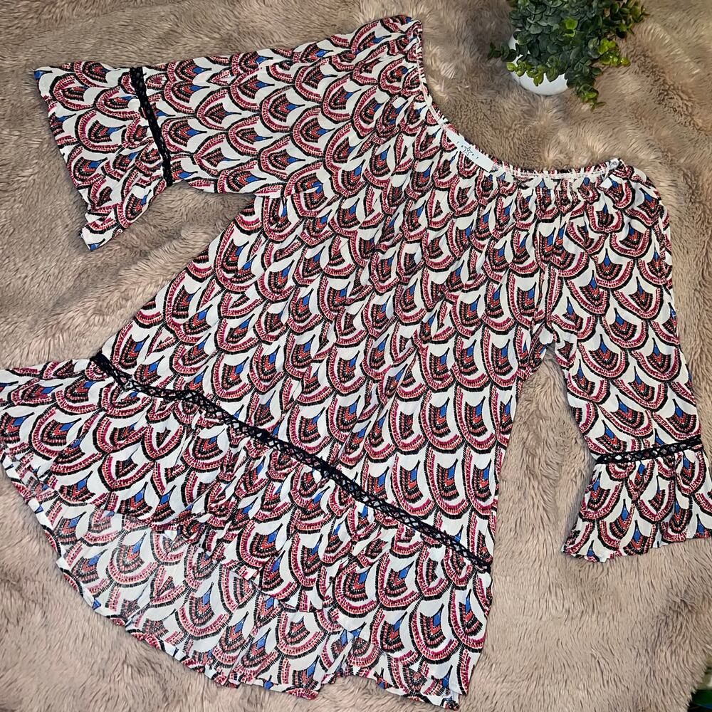 Fever Boho All Over Print Ruffle Hem Flare Sleeve Peasant Blouse Size: Medium